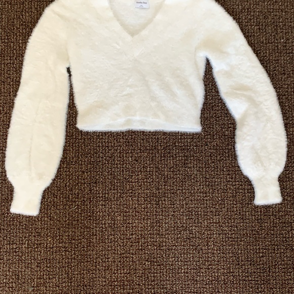 Sunday best (from Aritzia) size 2xs cropped sweater - Picture 3 of 4